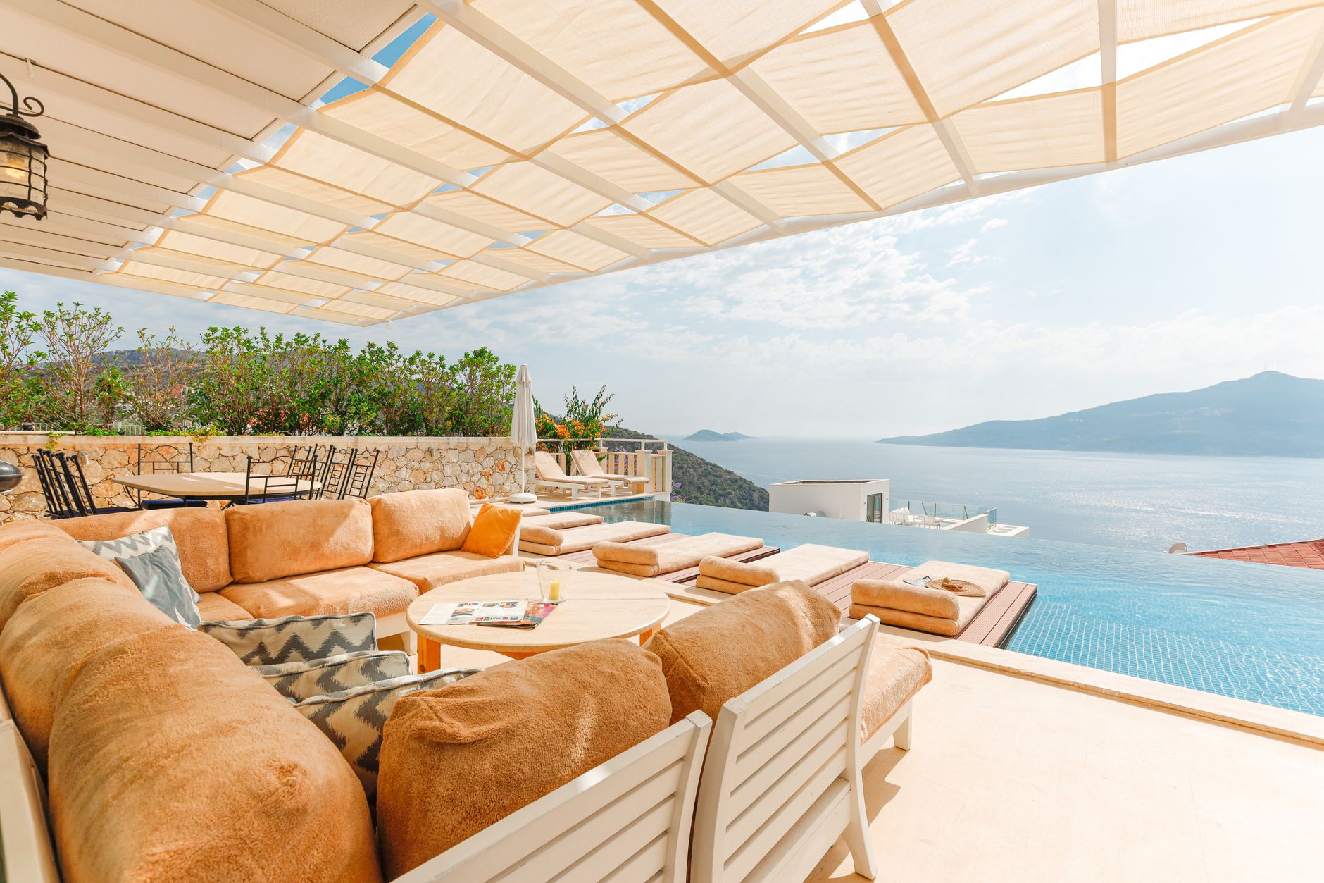 Patio Furniture Worth the Money on Amazon